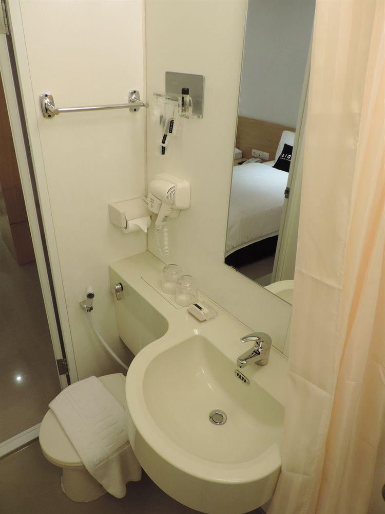 Gino Feruci Kebon Jati By Kagum 4* Bandung
