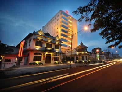 Gino Feruci Kebon Jati By Kagum Hotel