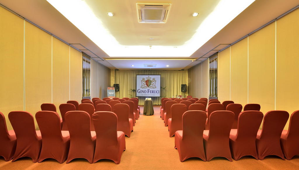 Hotel Gino Feruci Kebon Jati By Kagum 4*